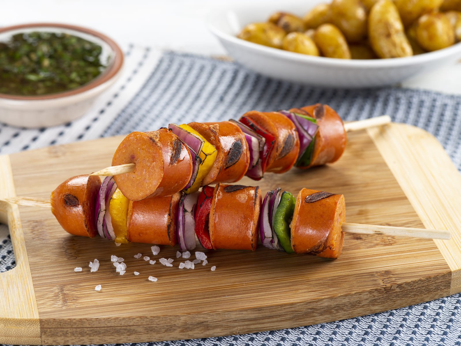 Chorizo con vegetales en palito